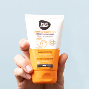 BODY NATUR CREMA PIEDI ESFOLIANTE  (2).jpg