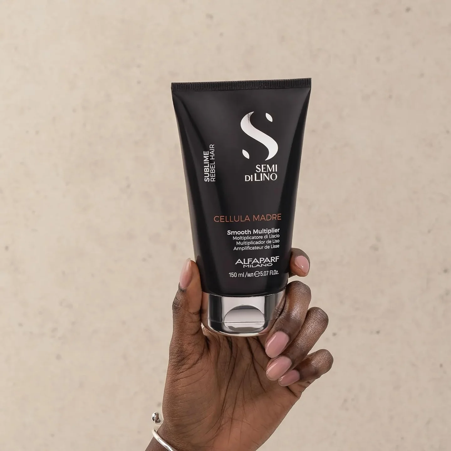 Alfaparf_semi_di_lino_moltiplicatore_di_liscio.webp